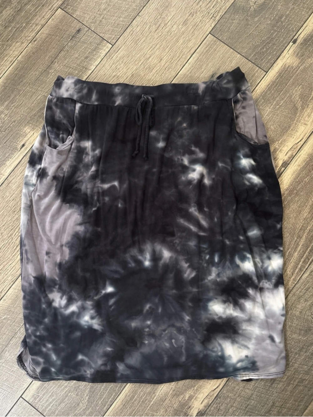 Kamp Kloz Tie-Dye Drawstring Skirt - Black/Grey
